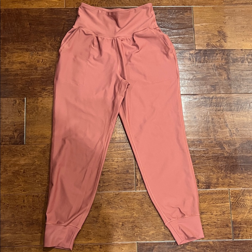 Old Navy Active High-Waist Joggers in Dusty Rose